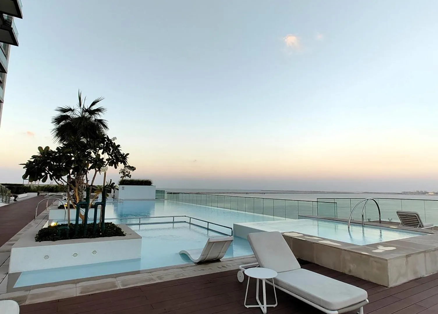 Modern Studio / Amazing Sea Views In Maritime City Apartment Dubai